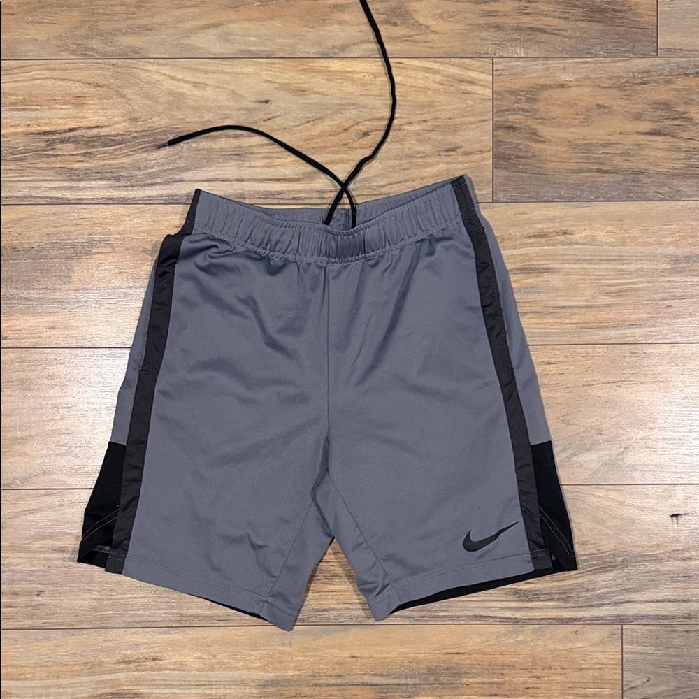 Nike Men's Gray and Black Performance Athletic Shorts